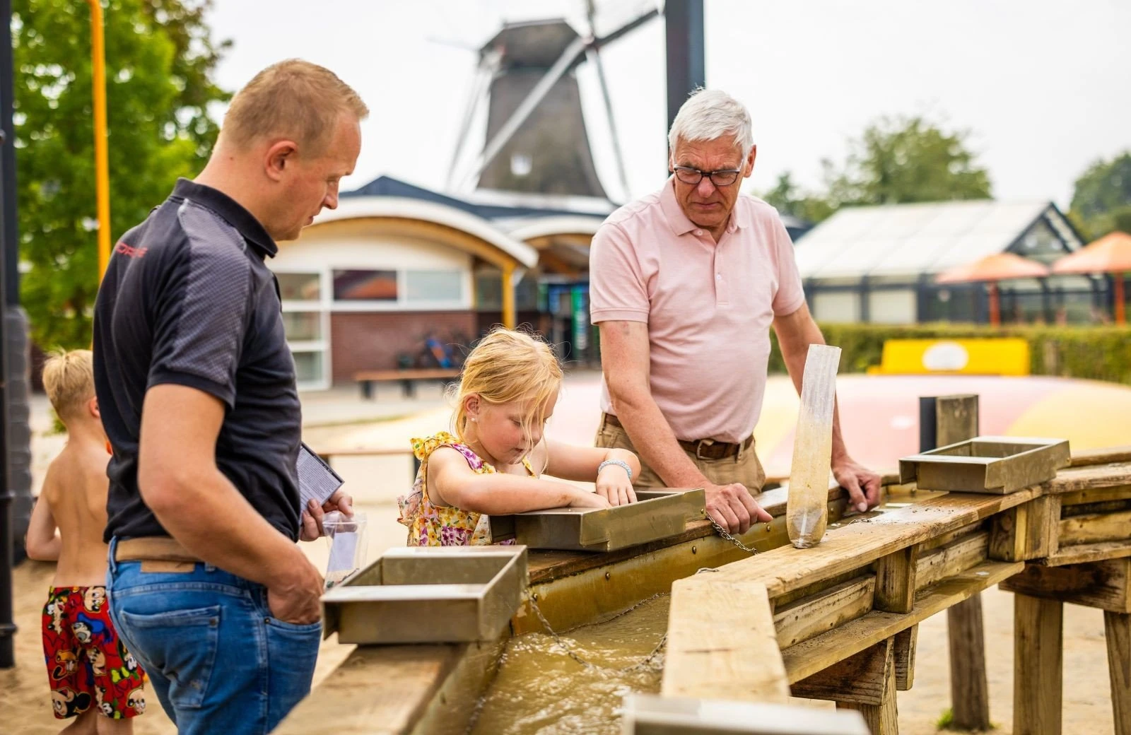 Mudmy windmill yard 1