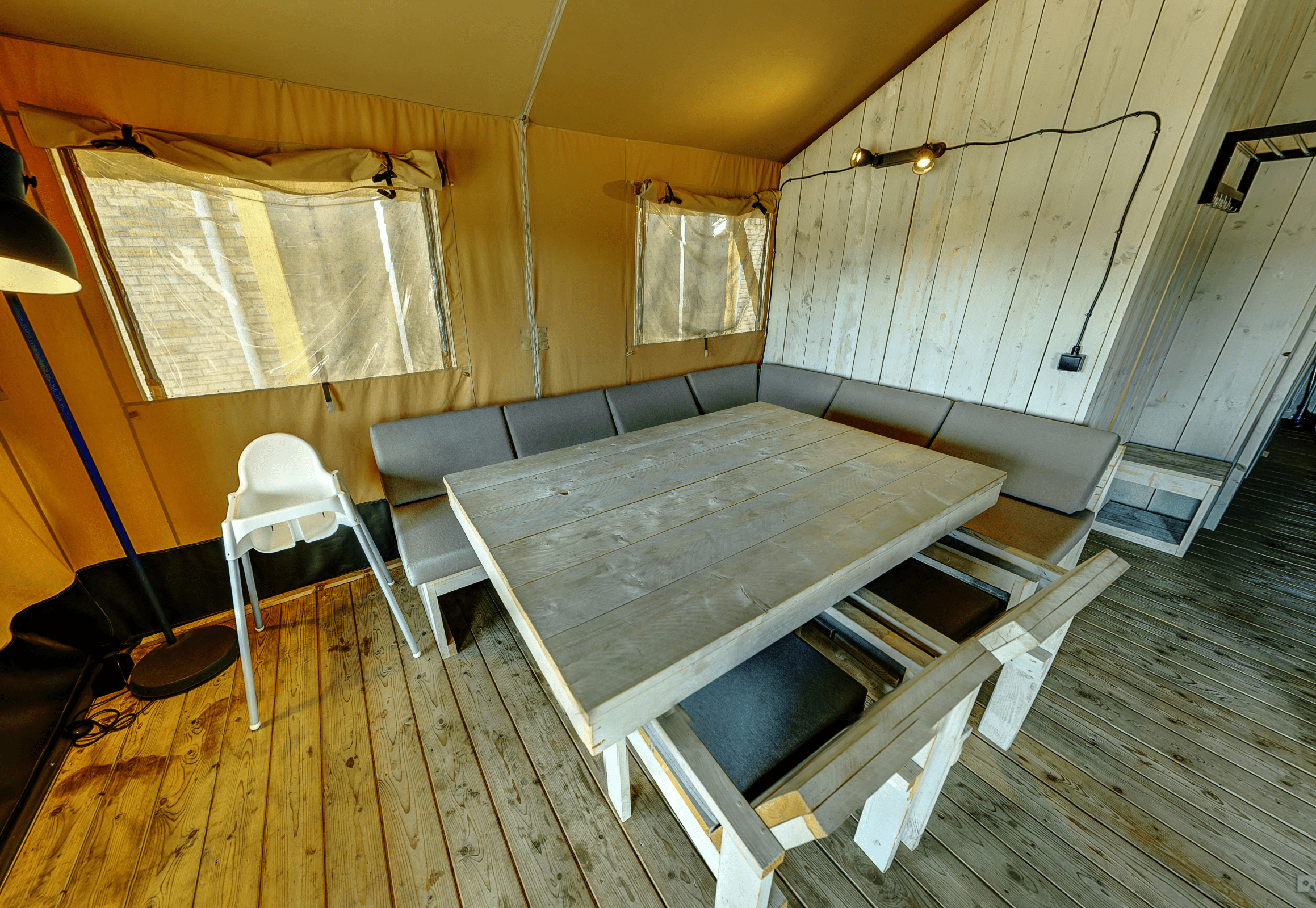 tentlodge-woonkamer-2